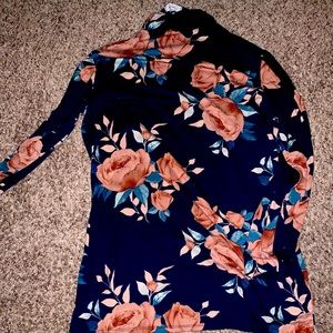 Flower turtleneck shirt